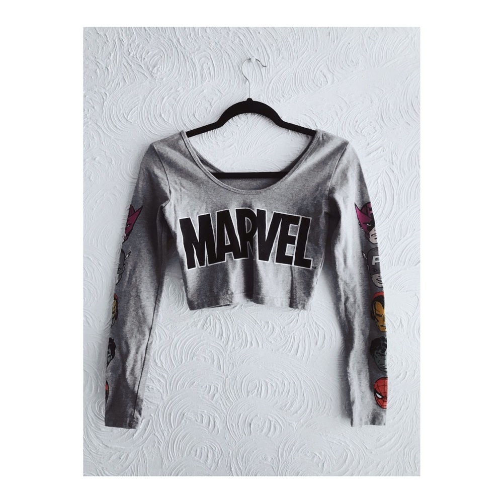Marvel Long Sleeve Crop 🍃